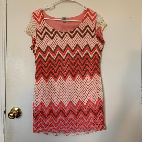 ROZ & ALI Pink Lace Short Sleeve Blouse - Medium - Picture 7 of 10